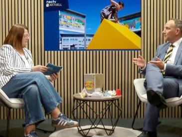 Spielzeug lockt Touristen: Dressel Talk Baf85d8a