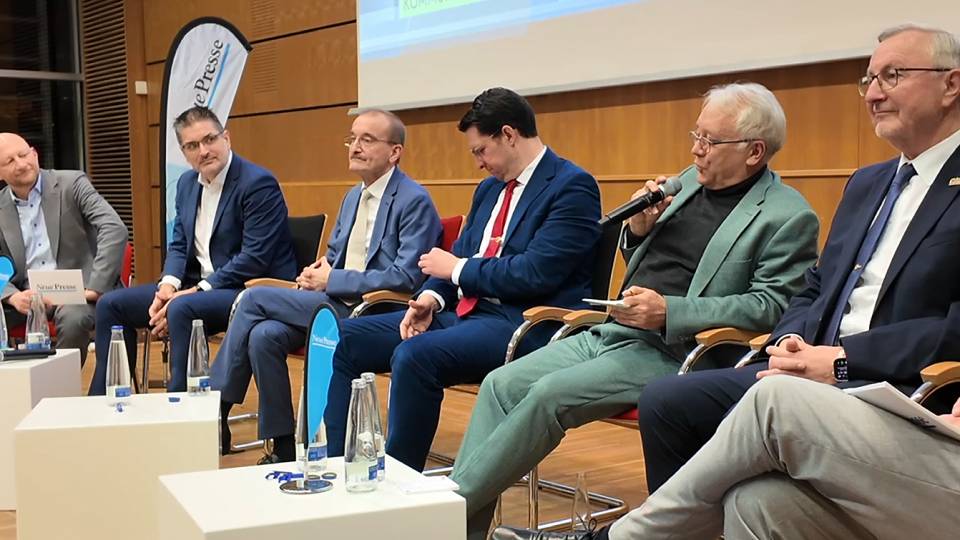 Duell der Kandidaten: Obwahl Clip D5c12431