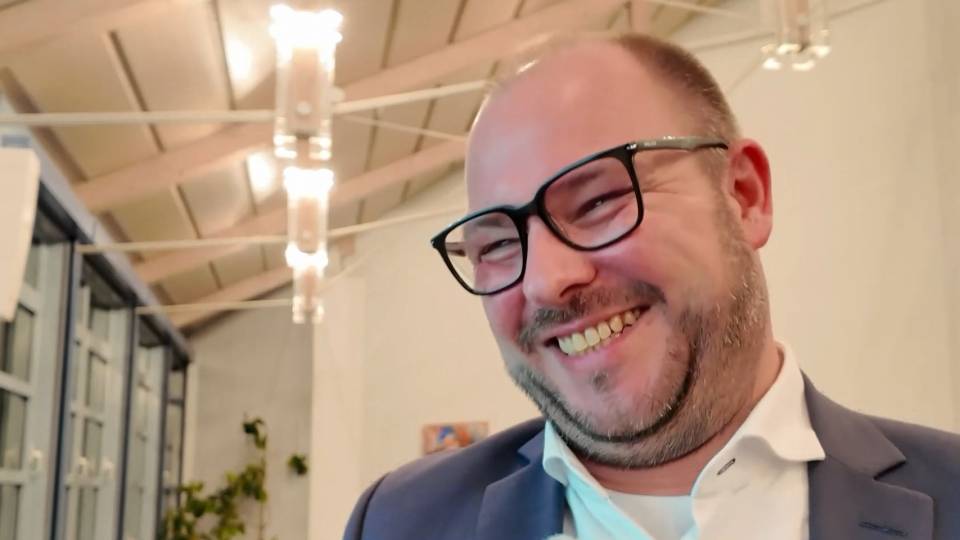 Landrat im Amt bestätigt: Starubel Clip 40f7b2a4