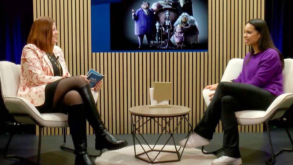 Preisgekrönte Schauspielerin: Weber Talk 3930cd6b