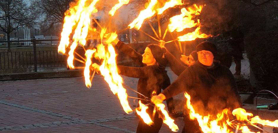 Dankeschön mit Feuershow: Ehrenamt Clip 43b6da2b