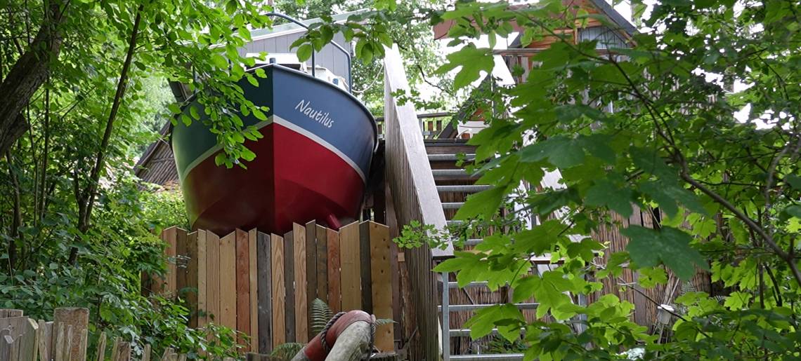 Oase für Naturliebhaber: Grab Baumschiff 802cb7ed