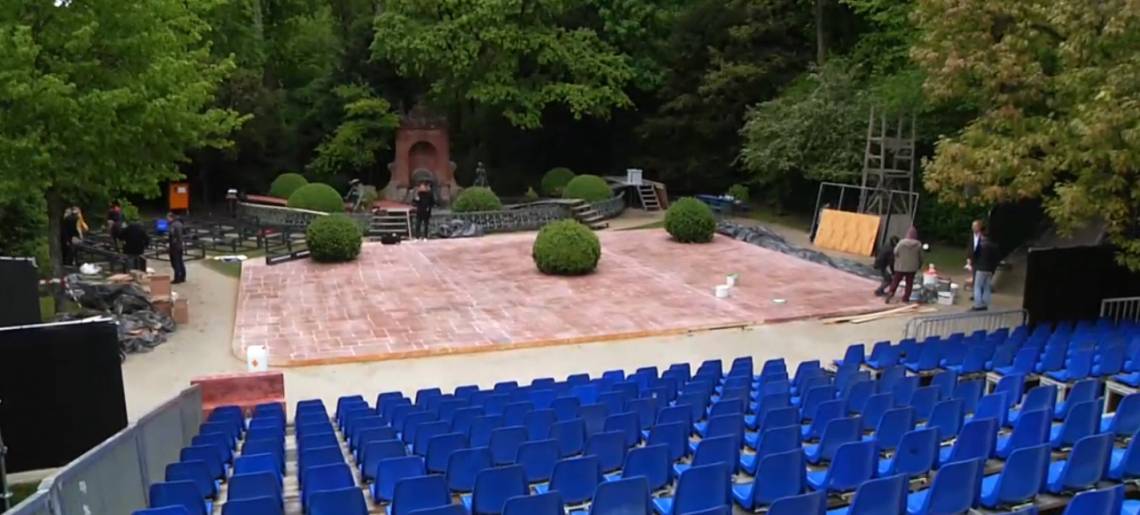 Bühnenbau im Hofgarten: Hofgarten Clip 80951193
