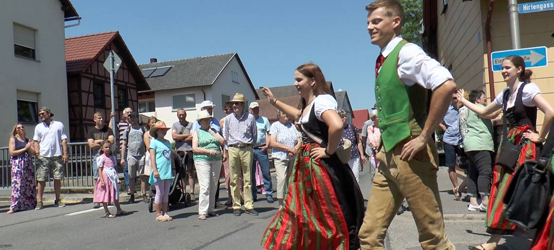 Meeder in Feierlaune: Landjugend Clip D172d86b