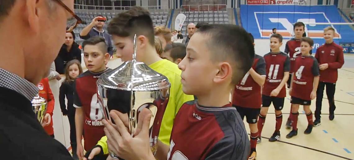 Junior Soccer Cup: Soccer Clip F40c5292