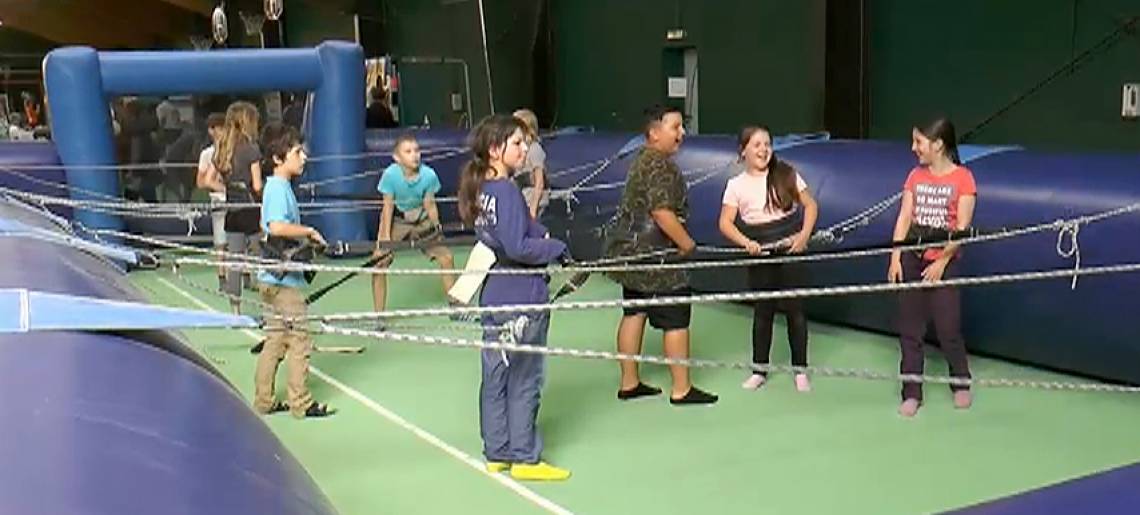 Kinder sind Zukunft: Sportland Clip 261ada2b